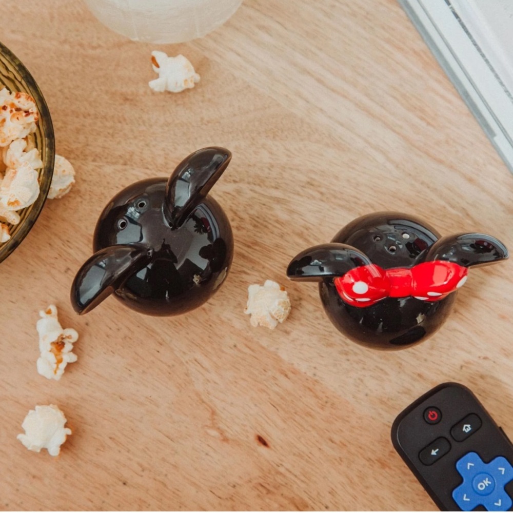 Disney Mickey and Minnie Mouse Ceramic Salt and Pepper Shakers | Set of 2 - Picture 6 of 6
